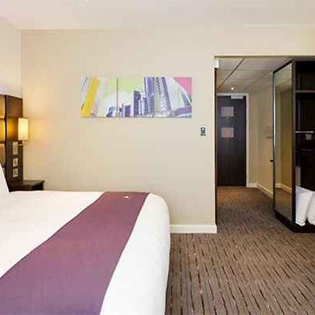 Premier Inn Milton Keynes Central Ngoại thất bức ảnh