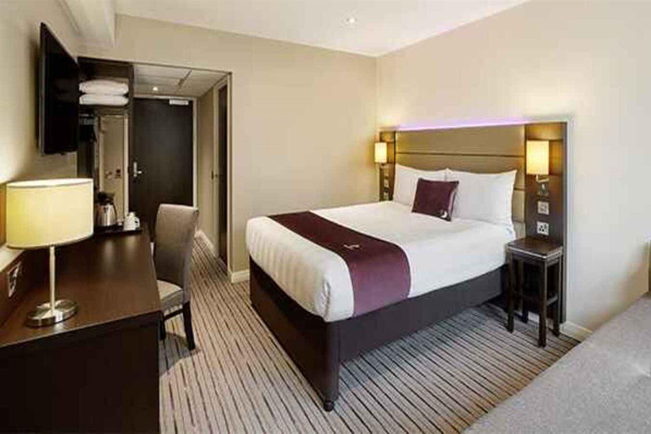 Premier Inn Milton Keynes Central Ngoại thất bức ảnh