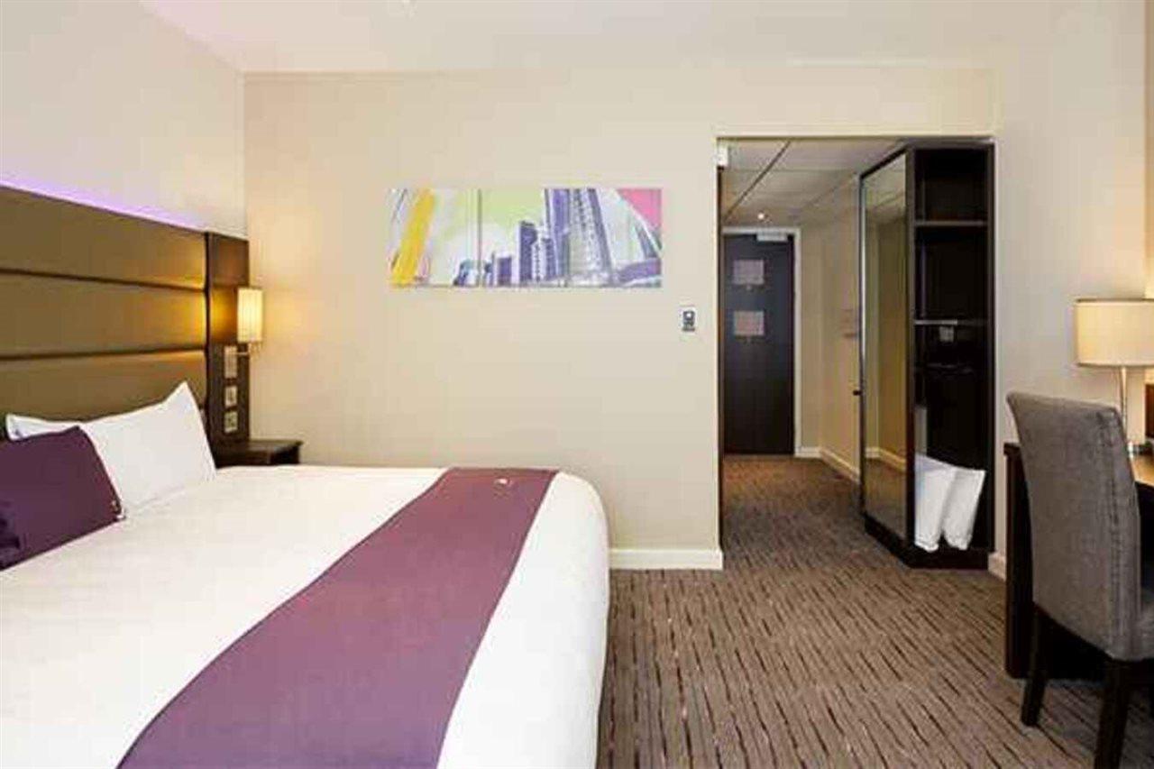 Premier Inn Milton Keynes Central Ngoại thất bức ảnh