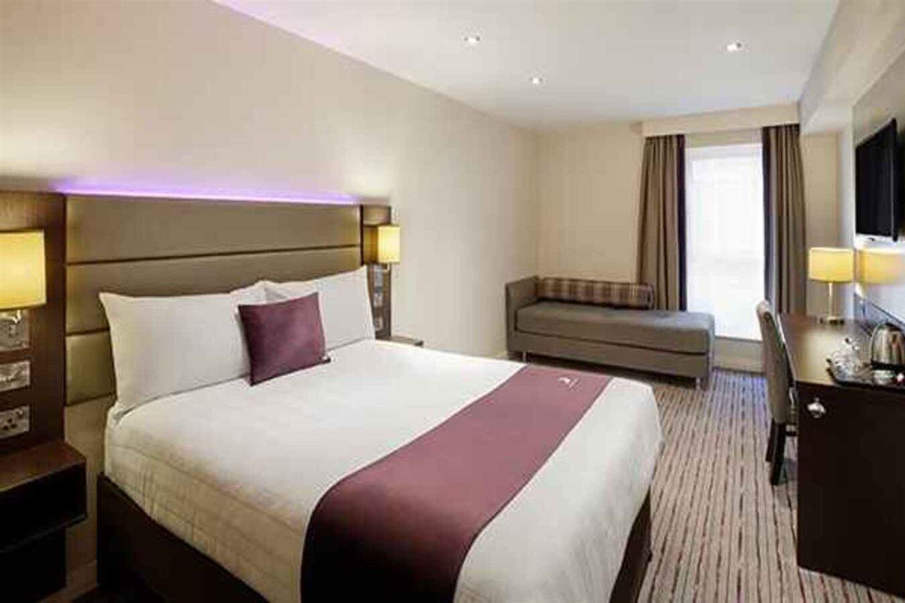 Premier Inn Milton Keynes Central Ngoại thất bức ảnh